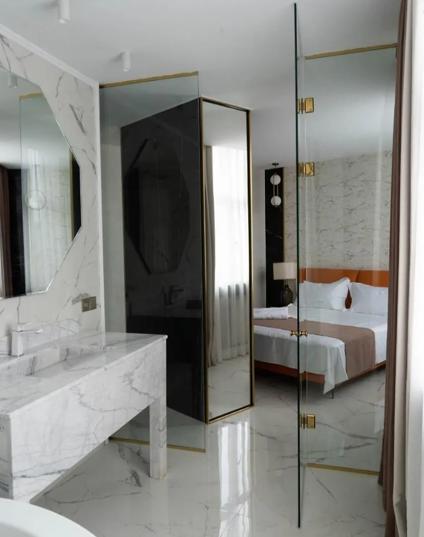 Vip Апартаменты Ко Дню Влюбленных С Джакузи Batumi 0*,